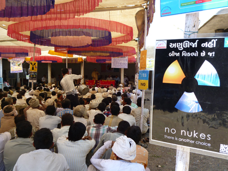 A meeting organised by the non-profits in Jasapara village a day before the public hearing A meeting organised by the non-profits in Jasapara village a day before the public hearing