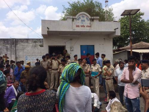 Gujarat police crack down on Narmada Bachao Andolan rally; Medha Patkar detained Gujarat police crack down on Narmada Bachao Andolan rally; Medha Patkar detained