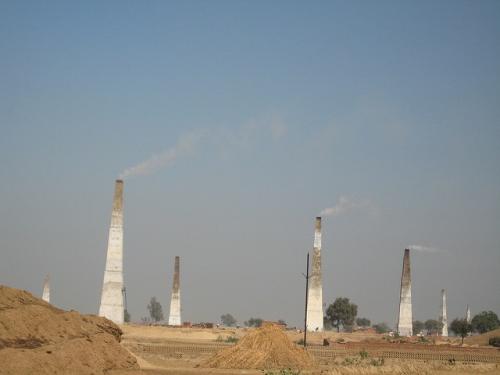Experts rue Uttar Pradesh pollution board's move to reduce brick kiln pollution Experts rue Uttar Pradesh pollution board's move to reduce brick kiln pollution