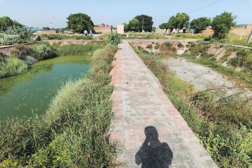 A Waste Stabalisation Pond abandoned due to lack of maintenance at Balade Vala village panchayat