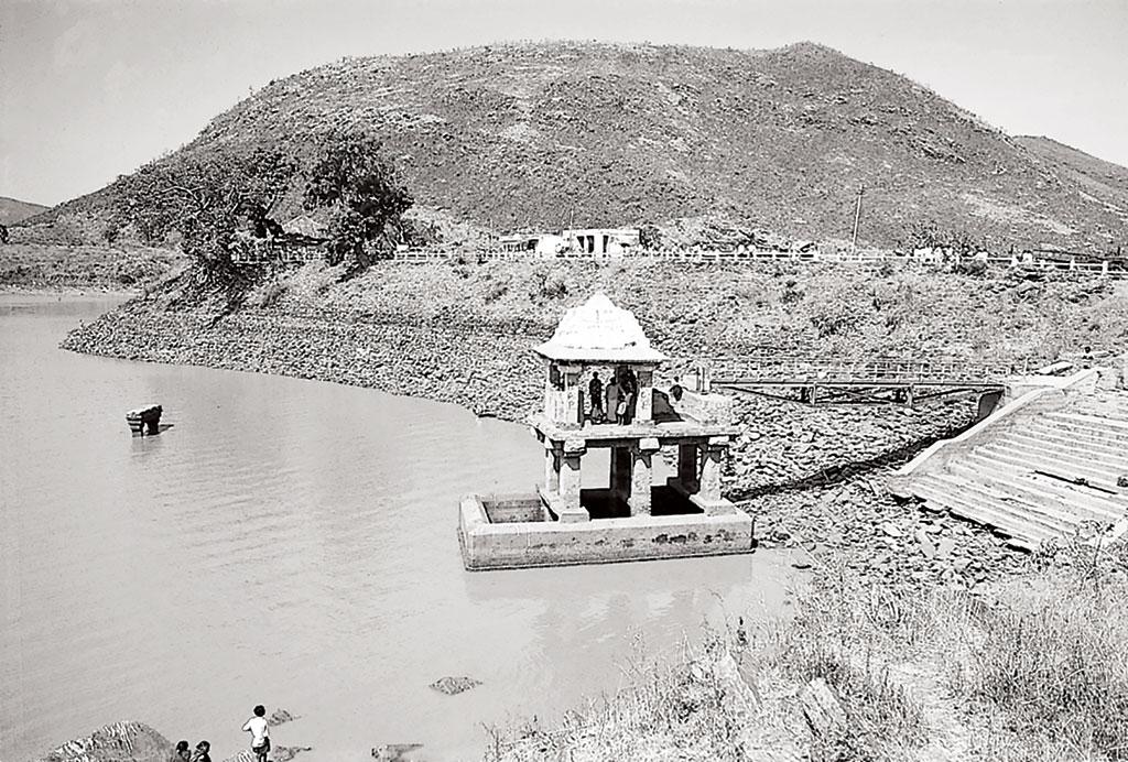 पग-पग पर मौजूद प्रबंध पग-पग पर मौजूद प्रबंध