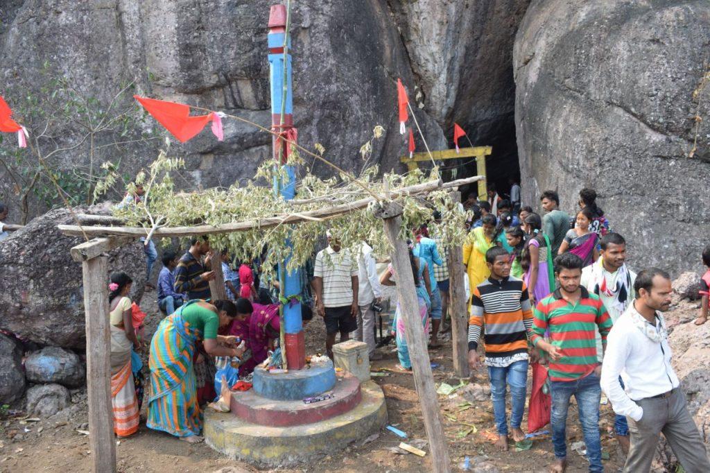 बीजापुर की सकल नारायण गुफा। Photo credit: bijapur.gov.in बीजापुर की सकल नारायण गुफा। Photo credit: bijapur.gov.in