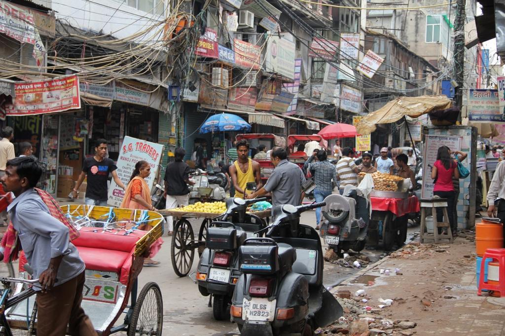 देश की राजधानी दिल्ली की व्यस्त गली। Photo: needpix देश की राजधानी दिल्ली की व्यस्त गली। Photo: needpix