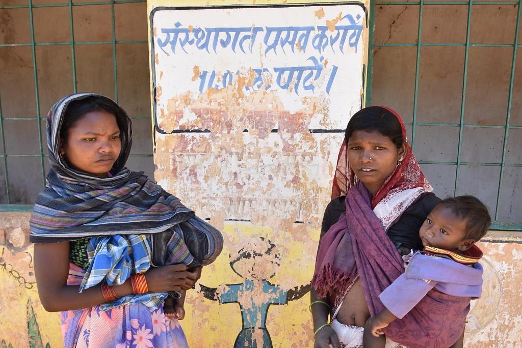रजिस्ट्रार जनरल ऑफ इंडिया द्वारा मई 2020 में सैंपल रजिस्ट्रेशन सर्वे के जारी आंकड़ों में मध्यप्रदेश लगातार 15वीं बार शिशु मृत्यु दर (आईएमआर) में सबसे ऊपर रहा। फोटो: मनीष चंद्र मिश्र रजिस्ट्रार जनरल ऑफ इंडिया द्वारा मई 2020 में सैंपल रजिस्ट्रेशन सर्वे के जारी आंकड़ों में मध्यप्रदेश लगातार 15वीं बार शिशु मृत्यु दर (आईएमआर) में सबसे ऊपर रहा। फोटो: मनीष चंद्र मिश्र