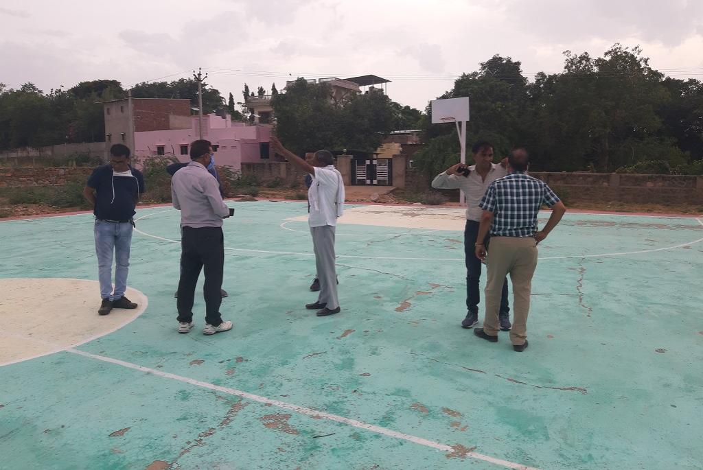 मनरेगा के तहत स्कूल में बनाया गया बैडमिंटन कोर्ट। फोटो: अनिल अश्विनी शर्मा मनरेगा के तहत स्कूल में बनाया गया बैडमिंटन कोर्ट। फोटो: अनिल अश्विनी शर्मा