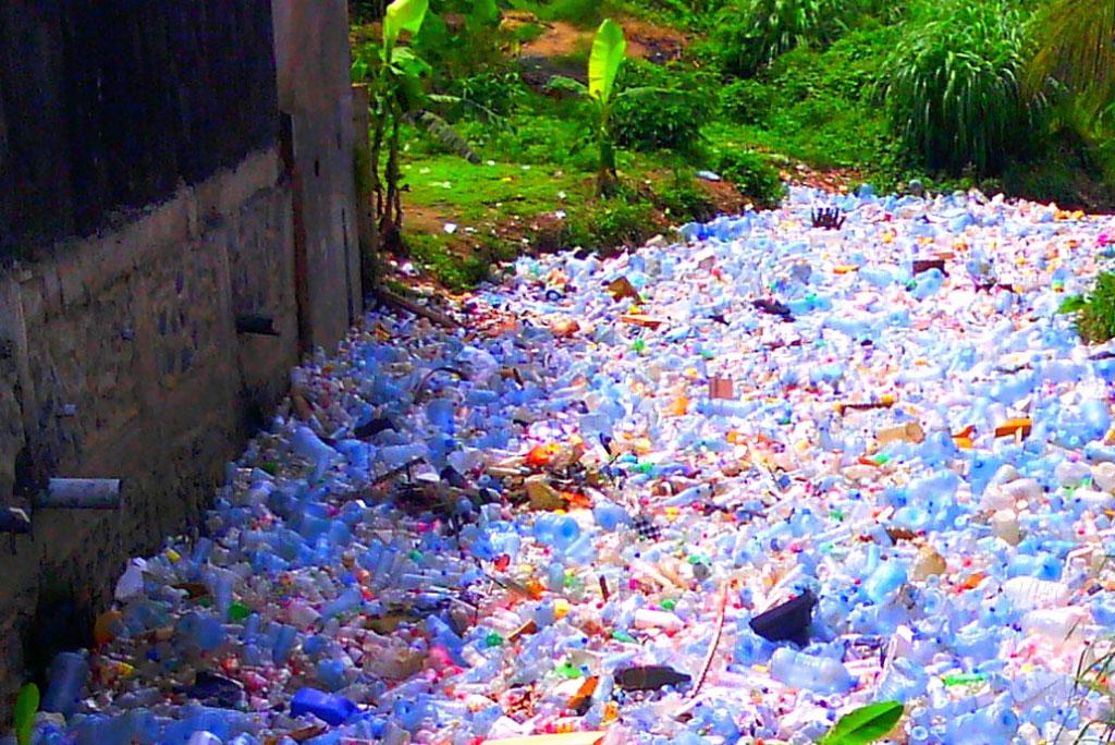 Plastic waste also increases plastic waste Plastic waste also increases plastic waste