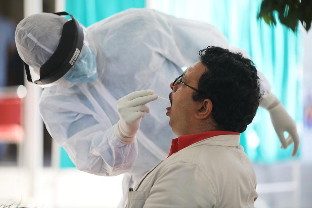 0.85 million viruses in birds and mammals 0.85 million viruses in birds and mammals