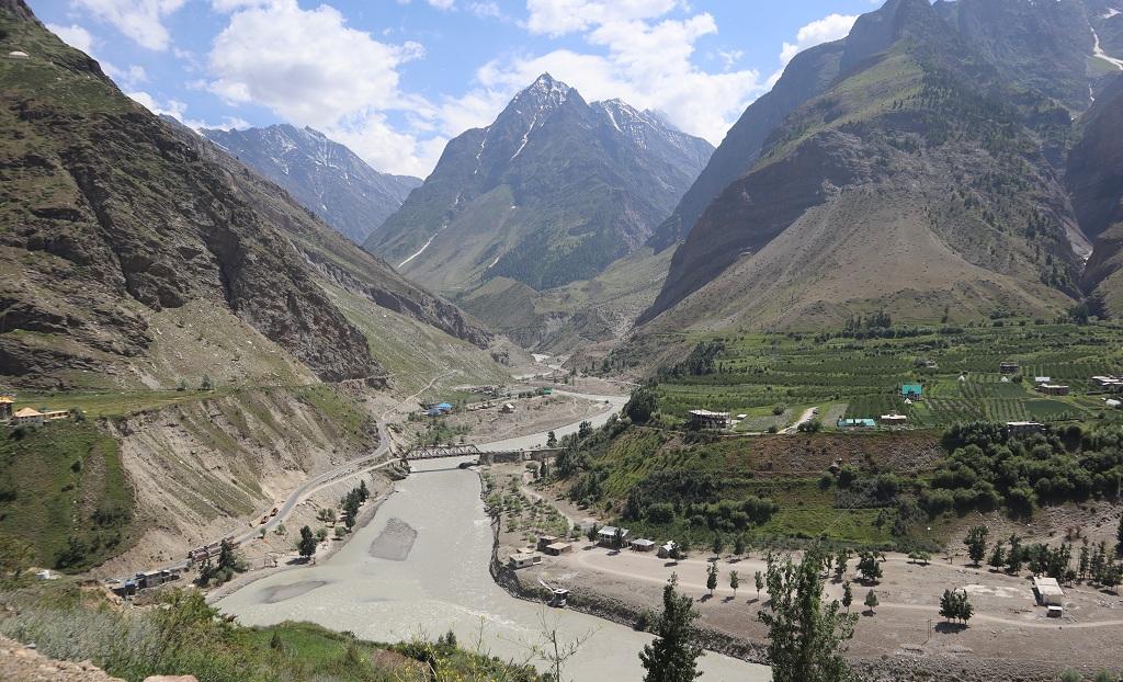 लाहौल स्पीति का तांदी स्थान जहां पर 104 मेगावाट का पावर प्रोजेक्ट प्रस्तावित है। फोटो: रोहित पाराशर लाहौल स्पीति का तांदी स्थान जहां पर 104 मेगावाट का पावर प्रोजेक्ट प्रस्तावित है। फोटो: रोहित पाराशर