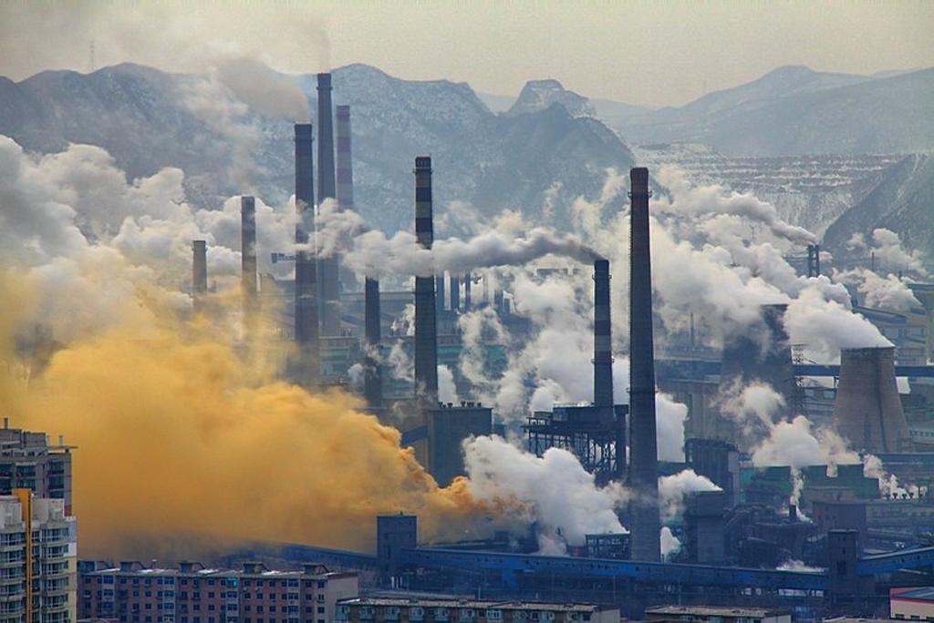 Carbon pollution back up, climate target at risk: IEA Carbon pollution back up, climate target at risk: IEA