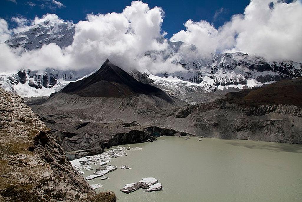 हिमालयी क्षेत्र में बाढ़ की घटनाओं की रोकथाम के लिए आईआईटी वैज्ञानिकों ने चेतावनी प्रणाली लगाने का दिया सुझाव हिमालयी क्षेत्र में बाढ़ की घटनाओं की रोकथाम के लिए आईआईटी वैज्ञानिकों ने चेतावनी प्रणाली लगाने का दिया सुझाव