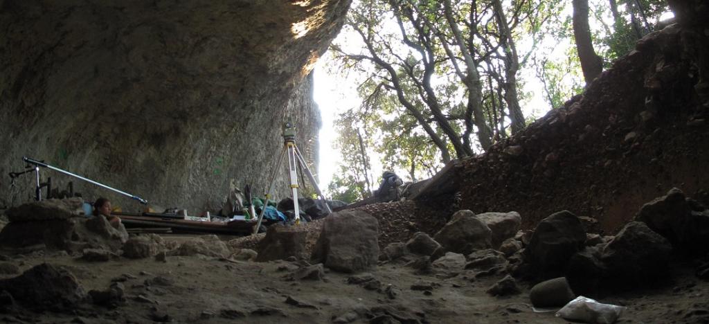 New research suggests modern humans lived in Europe 10,000 years earlier than previously thought, in Neanderthal territories - Vimarsana News