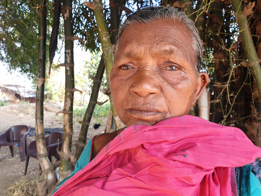 After selling a minor girl to buy food, a prime ministerial visit, India's face of poverty is drowned in debt - Vimarsana News
