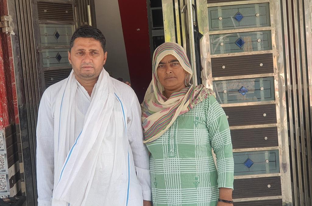 मेवात के गांव सलम्बा की निवर्तमान सरपंच हलीमा का कहना है कि मेवात में महिलाओं में आत्मविश्वास बढ़ रहा है। फोटो: राजू सजवान मेवात के गांव सलम्बा की निवर्तमान सरपंच हलीमा का कहना है कि मेवात में महिलाओं में आत्मविश्वास बढ़ रहा है। फोटो: राजू सजवान