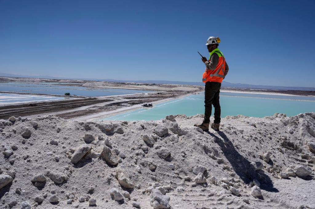 'Global China' is a big part of Latin America's renewable energy boom, but homegrown industries and 'frugal innovation' are key - Vimarsana News