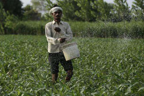 मध्यप्रदेश का यूरिया संकट: गेहूं का रकबा बढ़ने और मानसून के प्रभाव को भांप नहीं पाई सरकार मध्यप्रदेश का यूरिया संकट: गेहूं का रकबा बढ़ने और मानसून के प्रभाव को भांप नहीं पाई सरकार