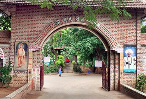 वड़ोदरा का एक आश्रम दिखा रहा है दुनिया को जलवायु परिवर्तन से निपटने की राह वड़ोदरा का एक आश्रम दिखा रहा है दुनिया को जलवायु परिवर्तन से निपटने की राह