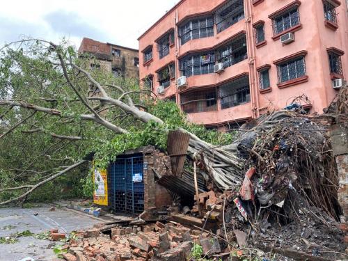 We need to treat extreme events as connected, not as anomalies