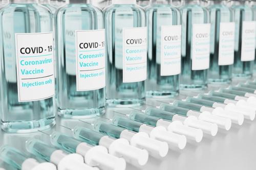 कोविड-19 चुनौती-2021: भारत के लिए वैक्सीन की राह आसान नहीं