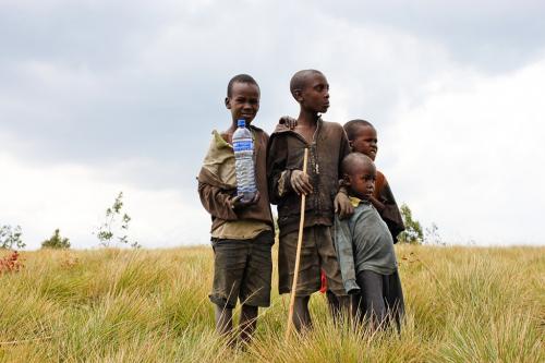 जलवायु संकट से गंभीर रूप से त्रस्त देशों में 71 करोड़ बच्चों को लगातार झेलनी पड़ सकती है त्रासदी